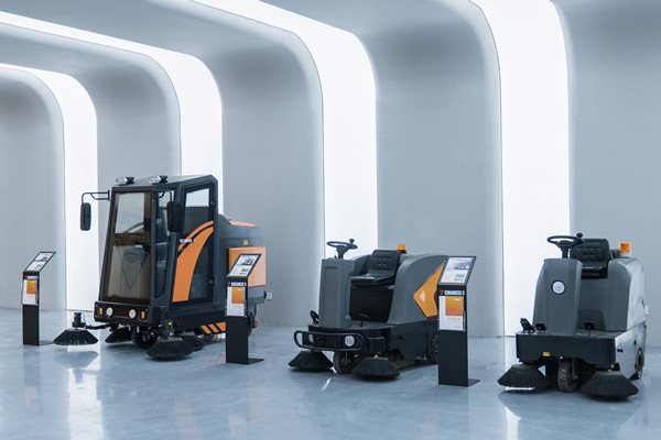 國產工業掃地機與進口工業掃地機哪個好呢? 國產工業掃地機與進口工業掃地機哪個好呢?